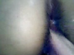 ນາງຍ່າງໜີຈາກເຕົາໄຟແລະ pussy ນິ້ວມື passionately ໃນເຮືອນຄົວ