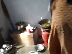 Guy Shaved ຊໍານິຊໍານານເພີດເພີນກັບ cock ໃຫຍ່
